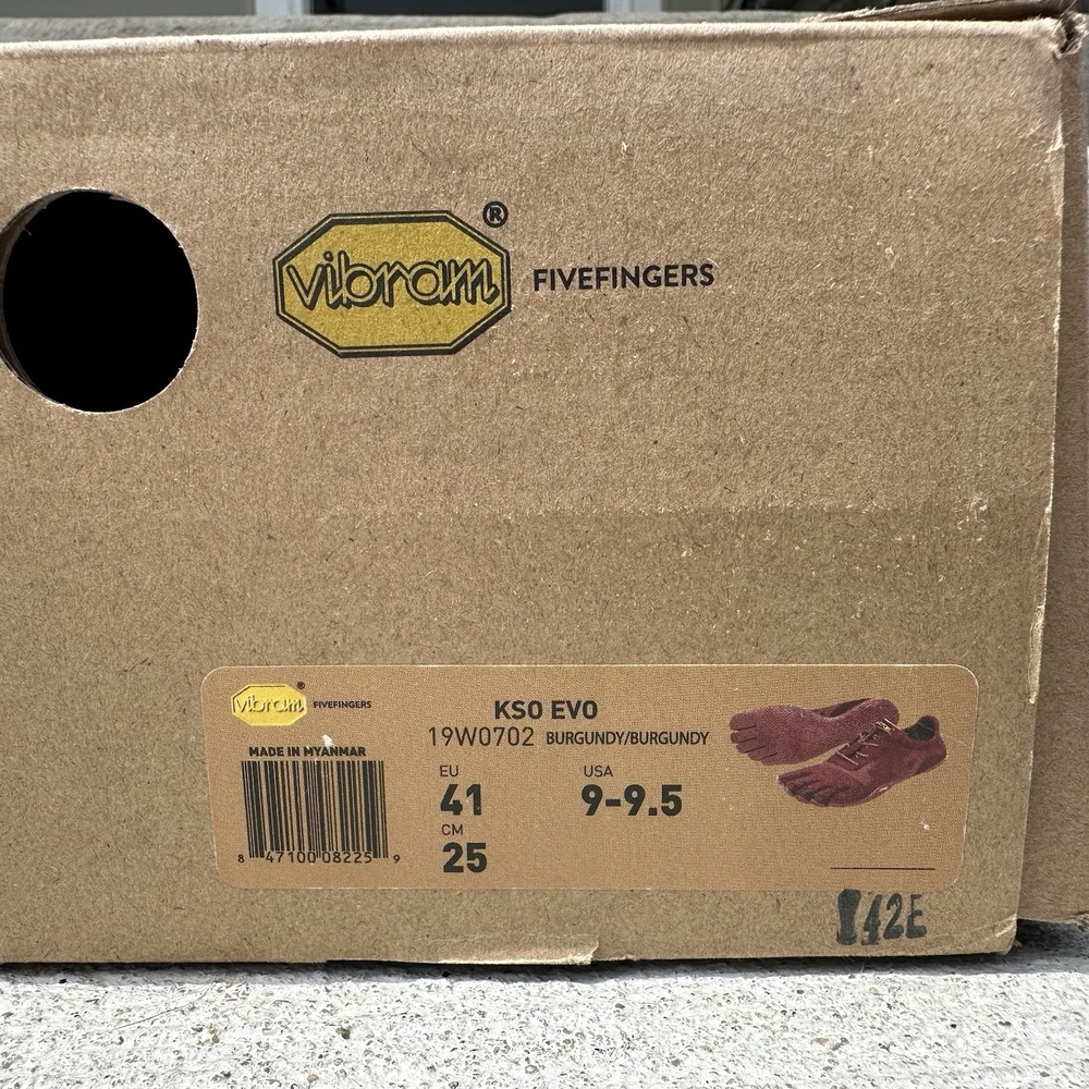 Vibram FiveFingers Women's US 9-9.5 EU 41 KSO EVO 19W0702 Burgundy NEW - Picture 6 of 6